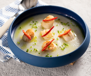 Romige aardpeercrème met kort gebakken coquilles