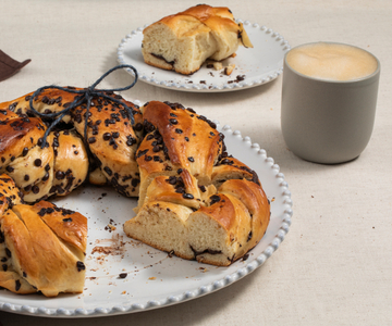 Vegan gevlochten brood