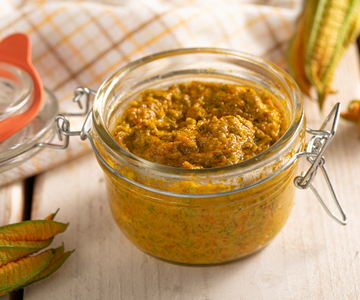 Pesto met courgettebloemen