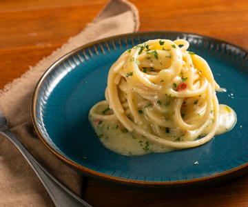 Spaghetti aglio olio en peperoncino risotto-achtig