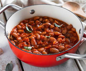Gestoofde bonen met tomaat en salie