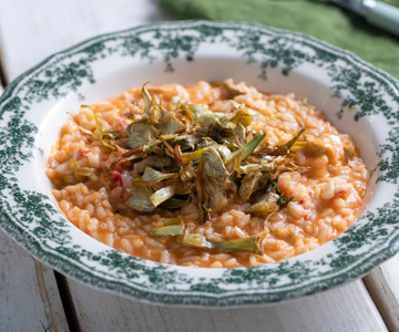 Risotto met garnalen, snelle bisque en gefrituurde artisjokken