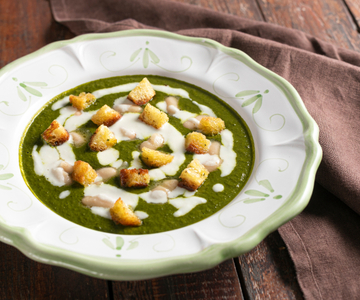 Romige palmkoolsoep met bonen