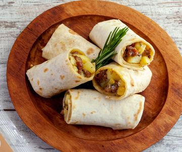Piadina met worst en aardappels