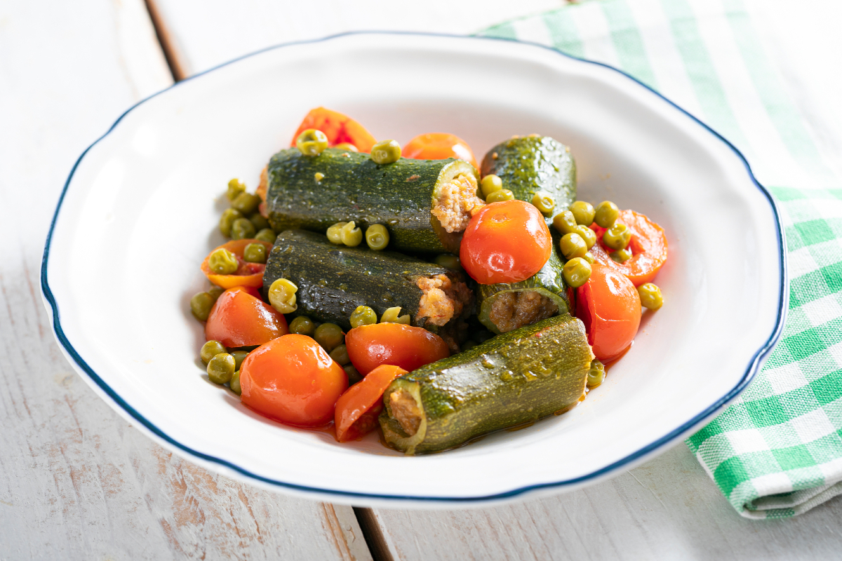 Gevulde courgettes in de pan