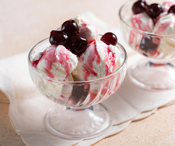 Yoghurt-ijs met 3 ingrediënten zonder ijsmachine