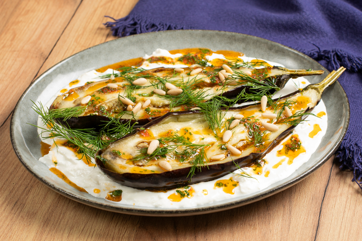 Geroosterde aubergines met burrata en chili-olie
