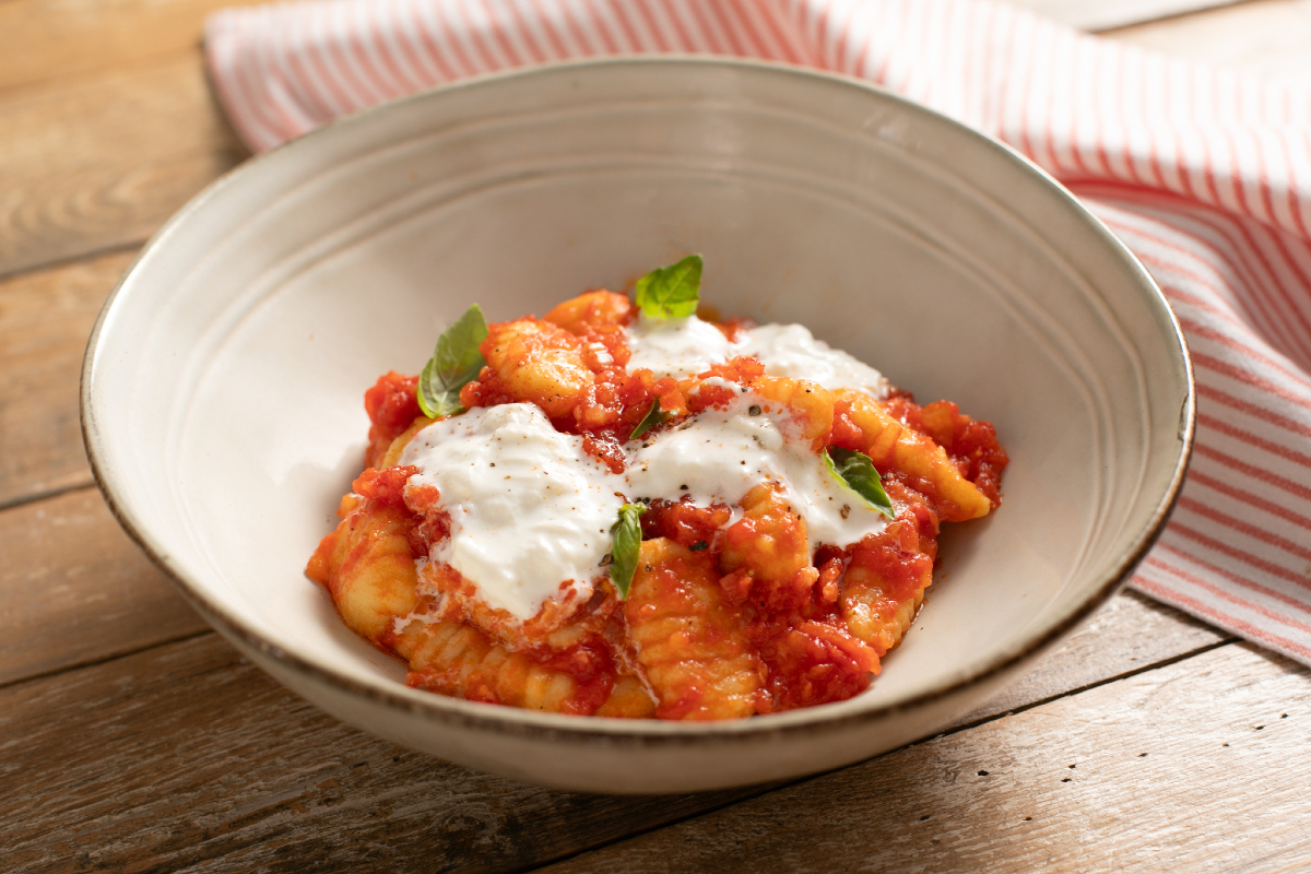 Gnocchi met tomatensaus en burrata
