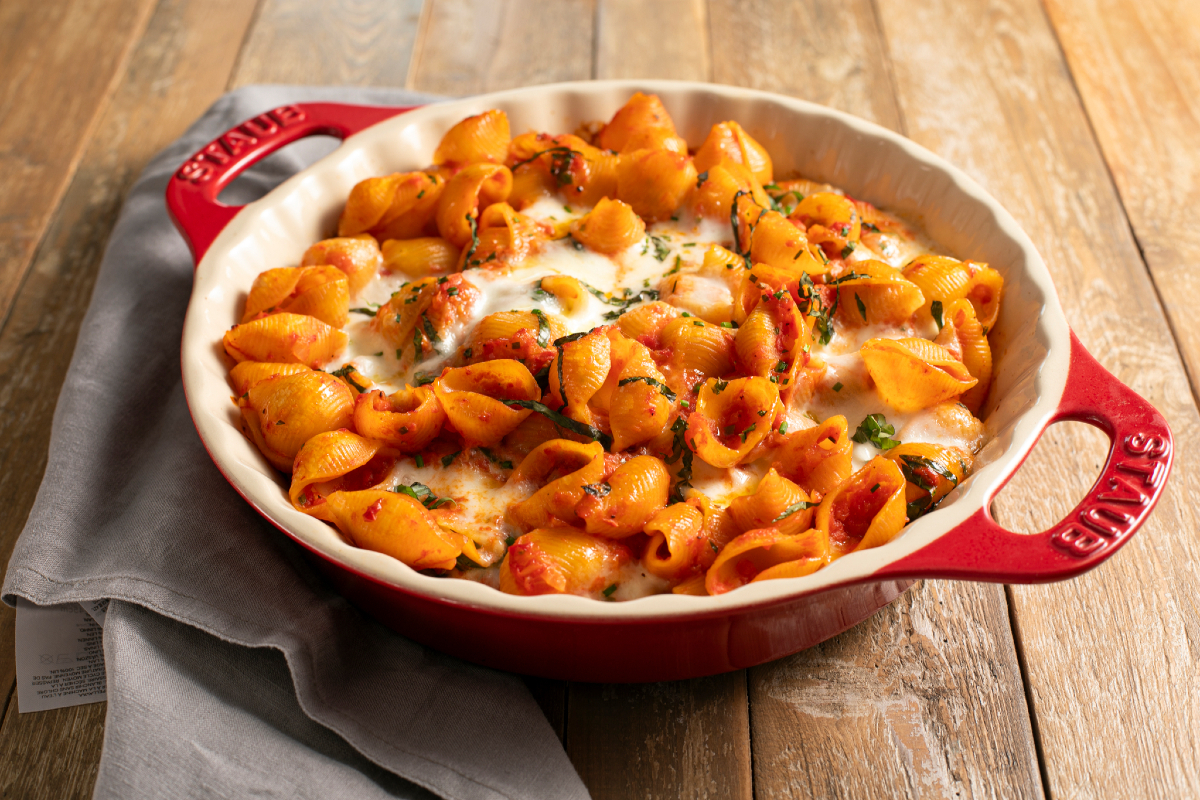 Ovenschelpen met tomaat en mozzarella