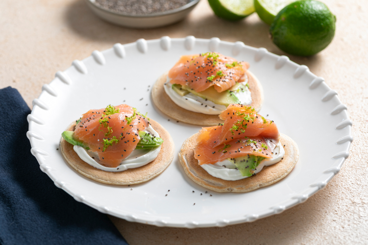 Havermoutpannenkoeken met gerookte zalm