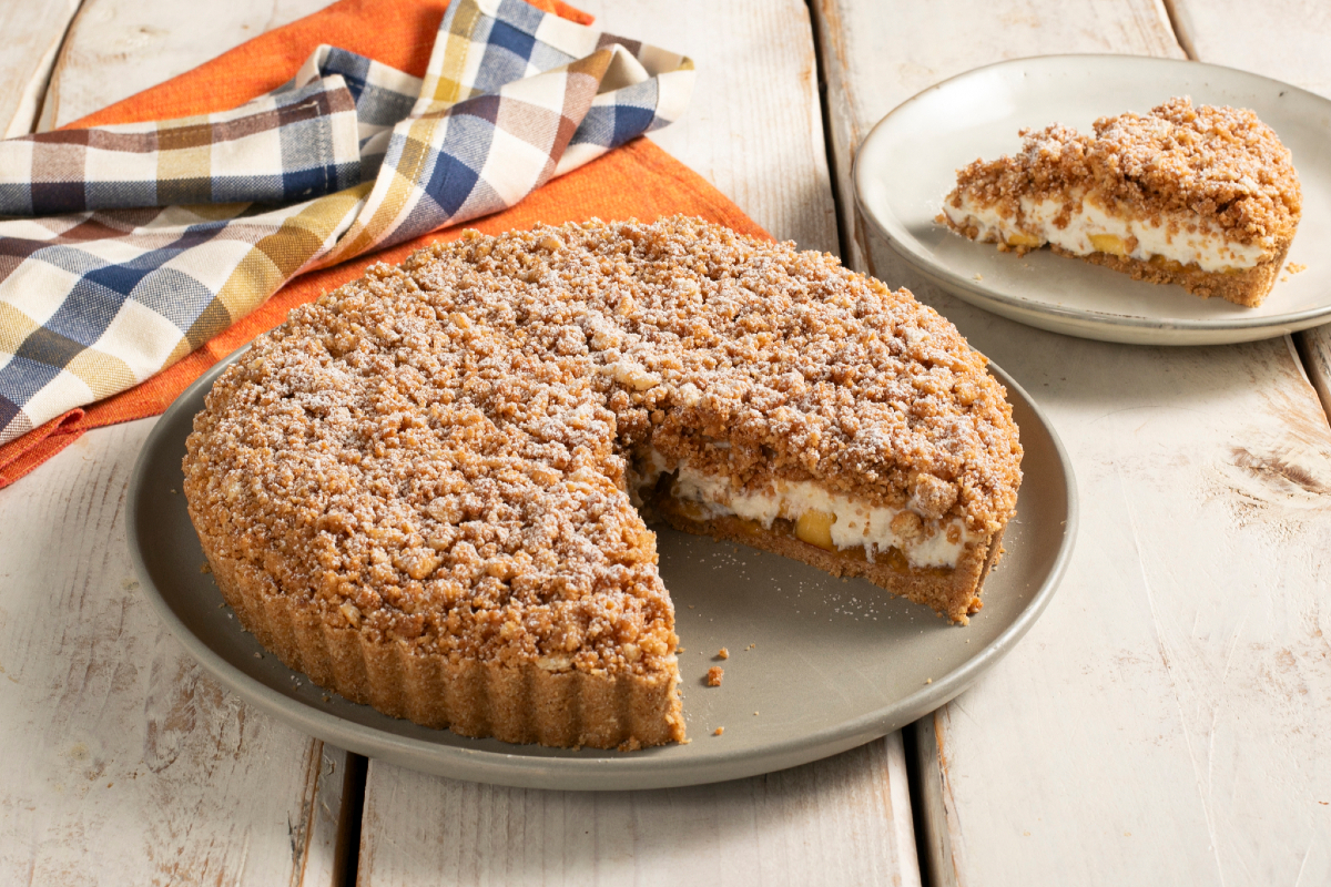 Kruimeltaart zonder oven met ricottacrème en perziken