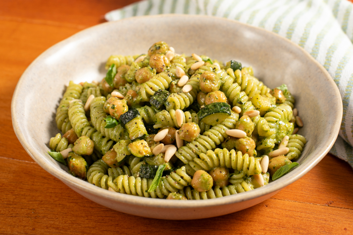 Pasta met kikkererwten en courgette