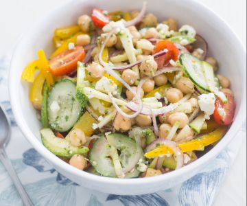 Zomerse kikkererwtensalade