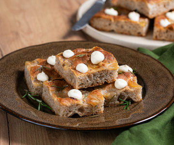 Focaccia met druiven en Parmezaanse crème