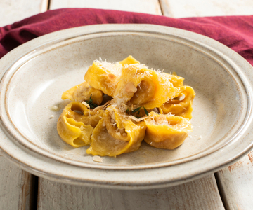 Tortelli met pompoen op Mantuaanse wijze