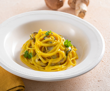 Pasta met eekhoorntjesbrood en saffraan