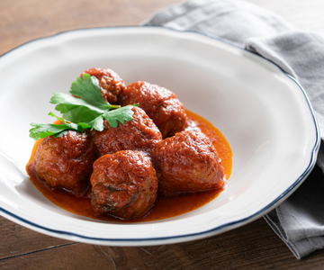 Gehaktballetjes in romige tomatensaus