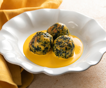 Canederli met Toscaanse boerenkool en saffraan